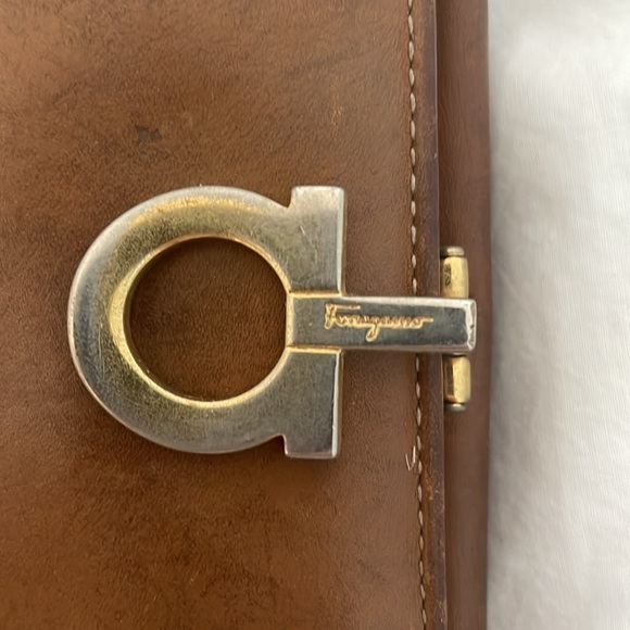 SALVATORE FERRAGAMO Ferragamo Gancini AQ-220117 leather wallet bi-fold ladies - Picture 3 of 9